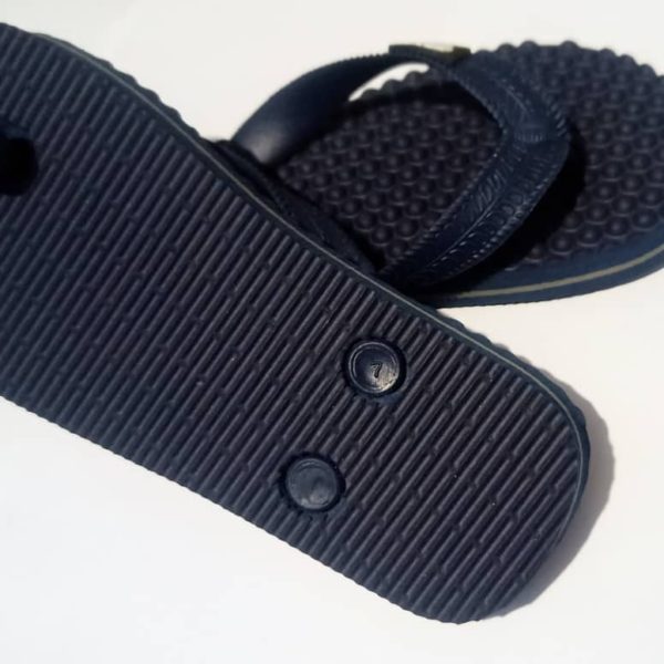 BLUE BLACK SIZE 7 SLIPPERS