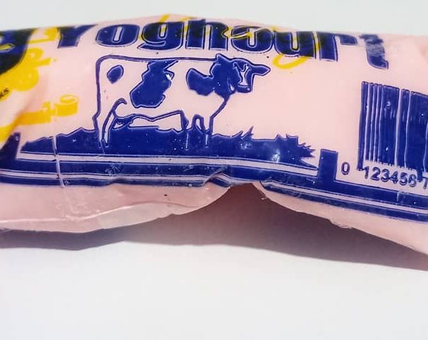 STRAWBERRY FLAVOURED YOGHOURT