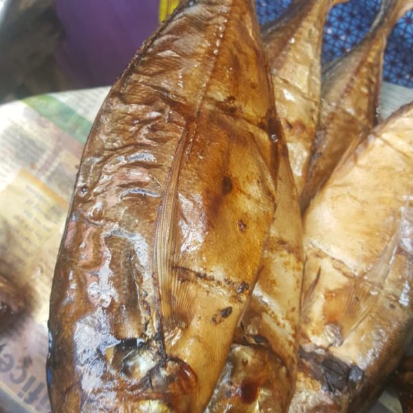 1 REGULAR SIZE SMOKED FISH(EMULE)