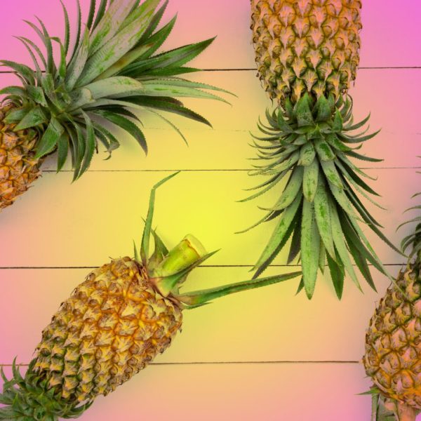 3 TO 4 PCS REGULAR SIZE PINEAPPLE