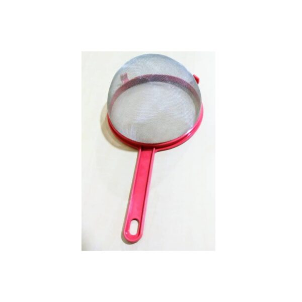 Strainer With Metal Sieve